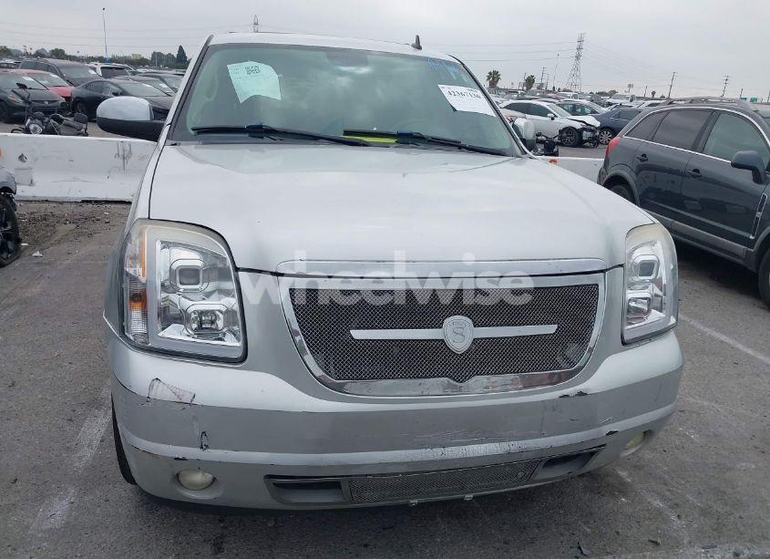 Photo 12 of 2011 Gmc Yukon DENALI (VIN 1GKS2EEF3BR350688)