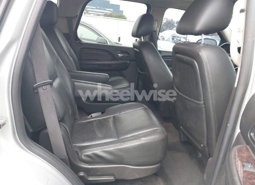 Photo 8 of 2011 Gmc Yukon DENALI (VIN 1GKS2EEF3BR350688)