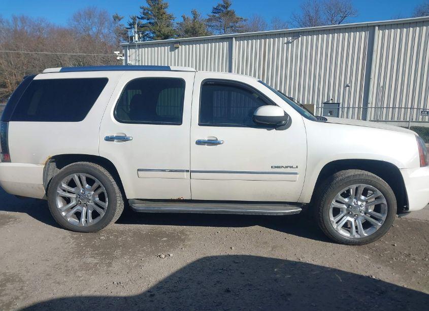 Photo 13 of 2011 Gmc Yukon DENALI (VIN 1GKS2EEF4BR101607)