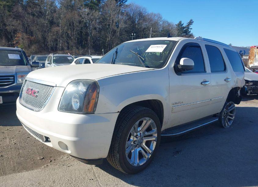 Photo 2 of 2011 Gmc Yukon DENALI (VIN 1GKS2EEF4BR101607)