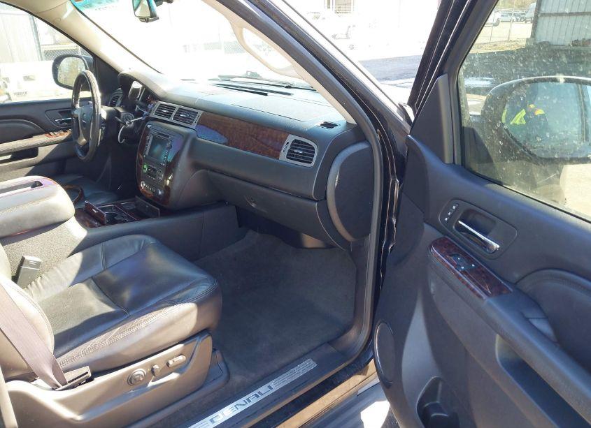 Photo 5 of 2011 Gmc Yukon DENALI (VIN 1GKS2EEF4BR317411)