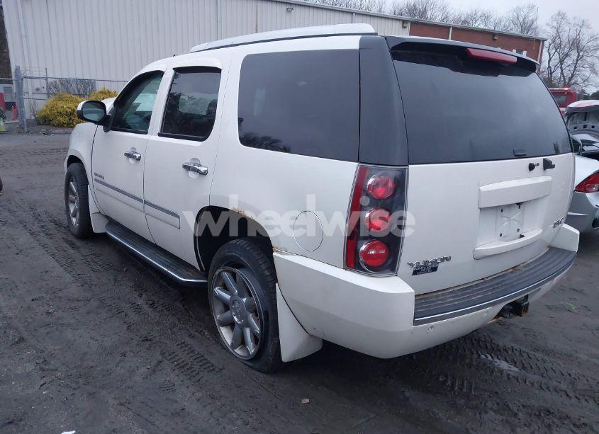 Photo 3 of 2011 Gmc Yukon DENALI (VIN 1GKS2EEF5BR177773)