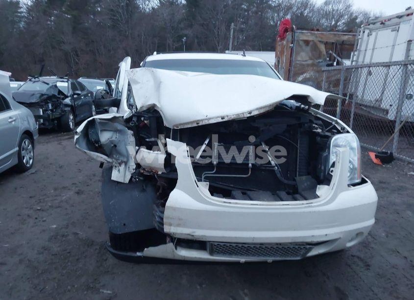 Photo 6 of 2011 Gmc Yukon DENALI (VIN 1GKS2EEF5BR177773)