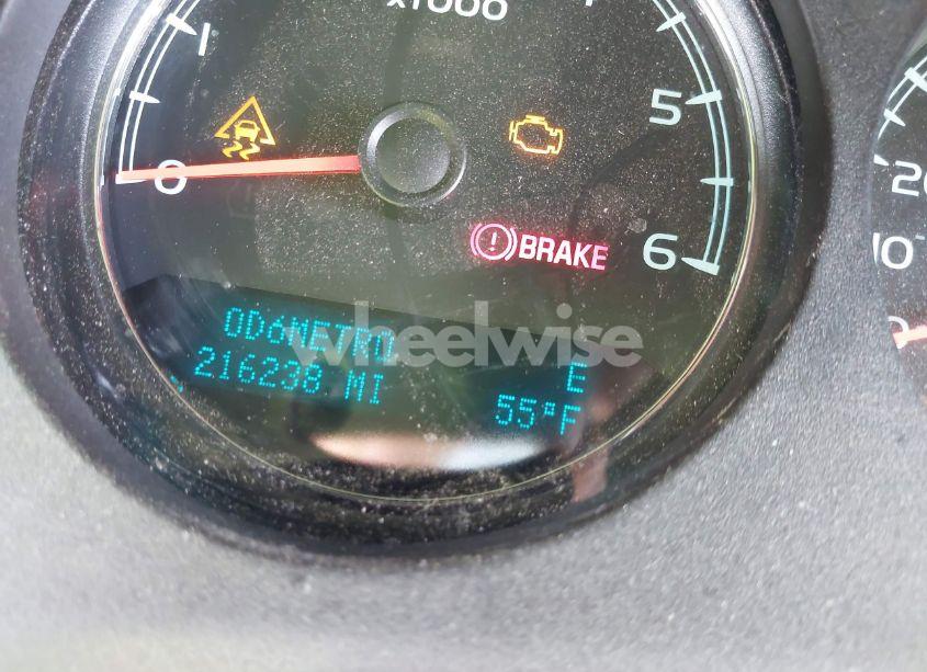 Photo 16 of 2011 Gmc Yukon DENALI (VIN 1GKS2EEF5BR388231)