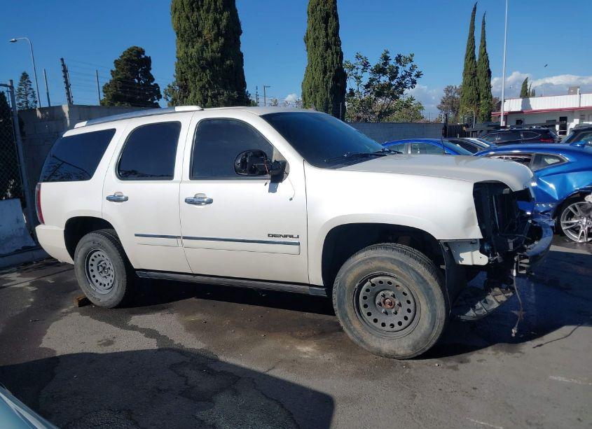 Photo 13 of 2011 Gmc Yukon DENALI (VIN 1GKS2EEF6BR198566)