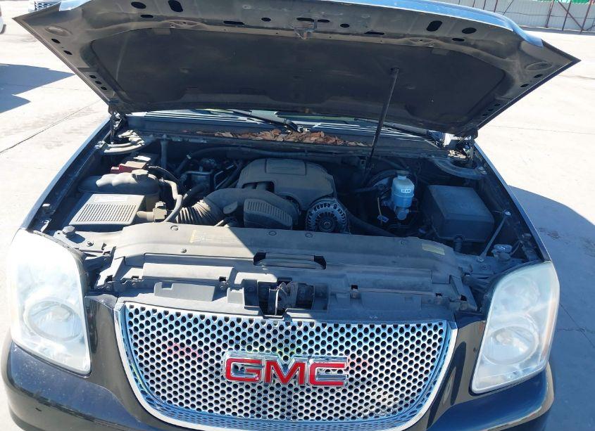 Photo 10 of 2011 Gmc Yukon DENALI (VIN 1GKS2EEF7BR109782)