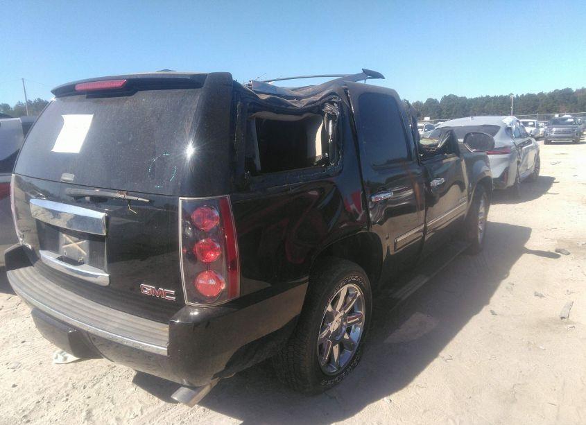 Photo 4 of 2011 Gmc Yukon DENALI (VIN 1GKS2EEF7BR168976)