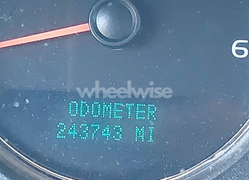 Photo 15 of 2011 Gmc Yukon DENALI (VIN 1GKS2EEF7BR334493)