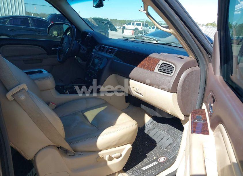 Photo 5 of 2011 Gmc Yukon DENALI (VIN 1GKS2EEF7BR334493)