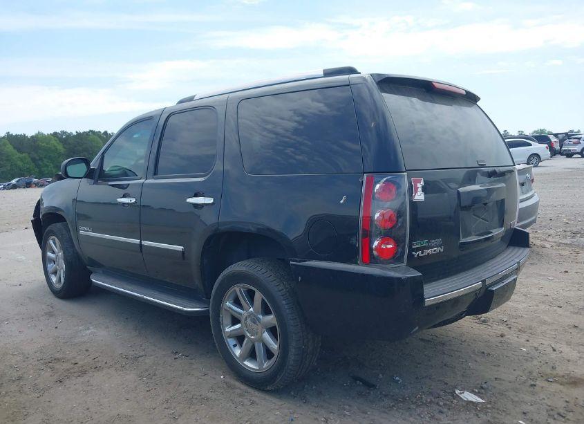 Photo 3 of 2011 Gmc Yukon DENALI (VIN 1GKS2EEF8BR244477)