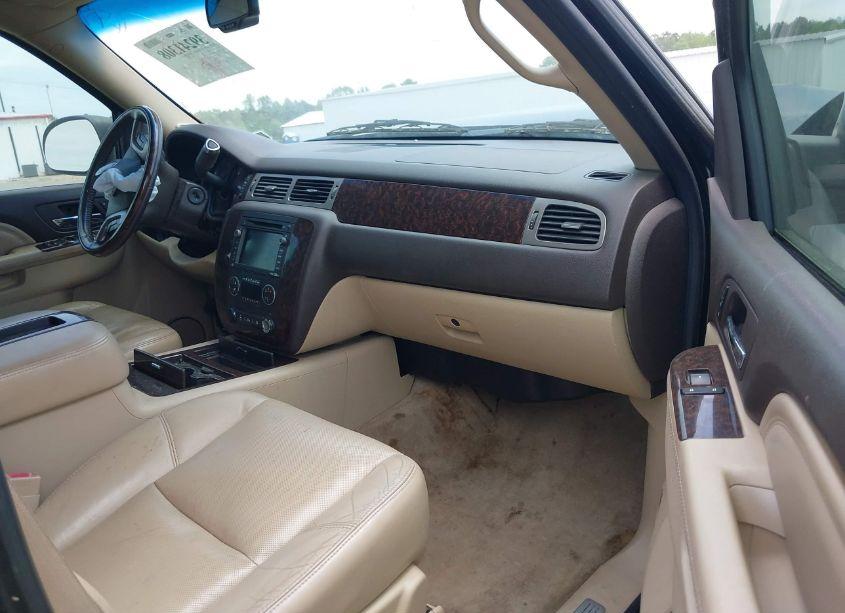 Photo 5 of 2011 Gmc Yukon DENALI (VIN 1GKS2EEF8BR244477)