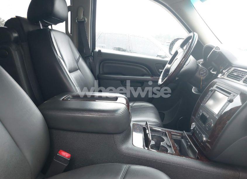 Photo 5 of 2013 Gmc Yukon DENALI (VIN 1GKS2EEF8DR237936)