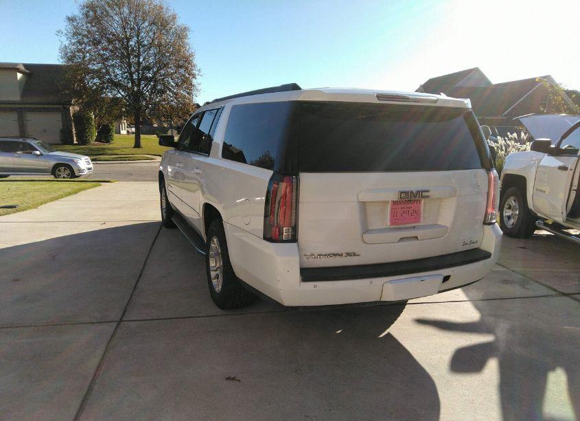 Photo 3 of 2016 Gmc Yukon XL SLE (VIN 1GKS2FKC9GR200270)
