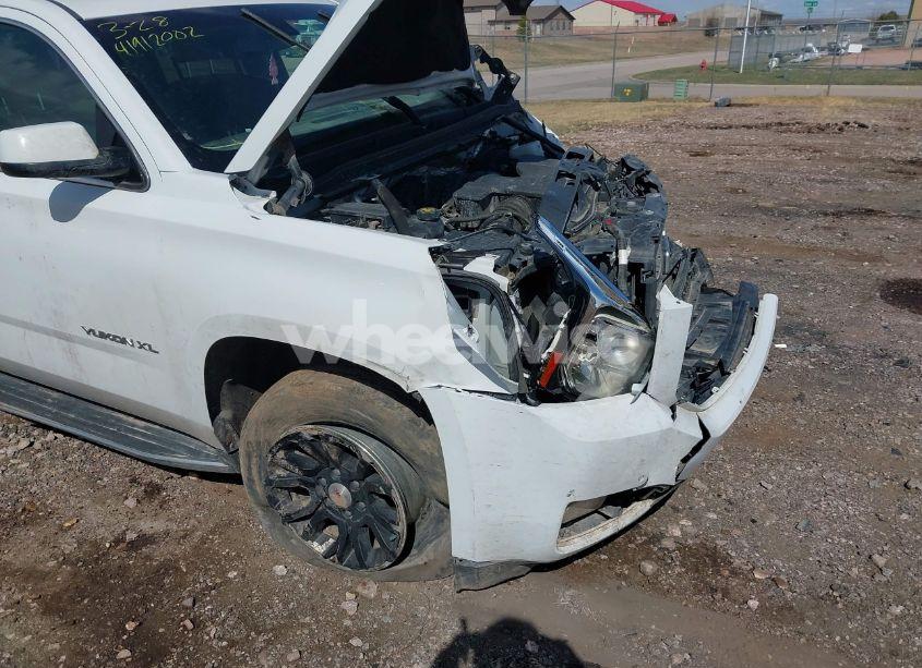 Photo 17 of 2017 Gmc Yukon XL SLE (VIN 1GKS2FKCXHR117562)