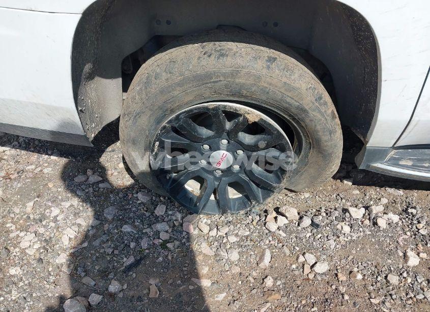 Photo 18 of 2017 Gmc Yukon XL SLE (VIN 1GKS2FKCXHR117562)