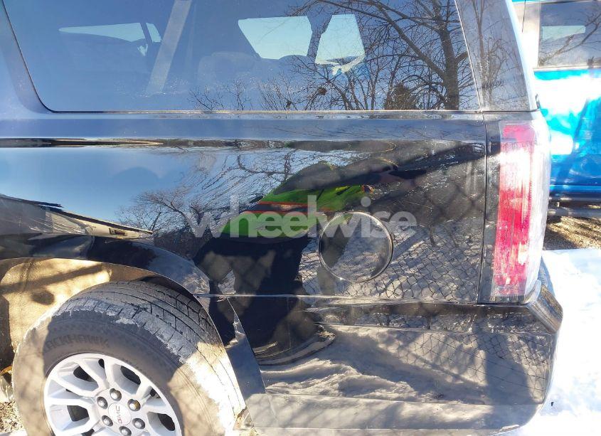 Photo 3 of 2015 Gmc Yukon XL 1500 SLE (VIN 1GKS2GKC2FR207887)