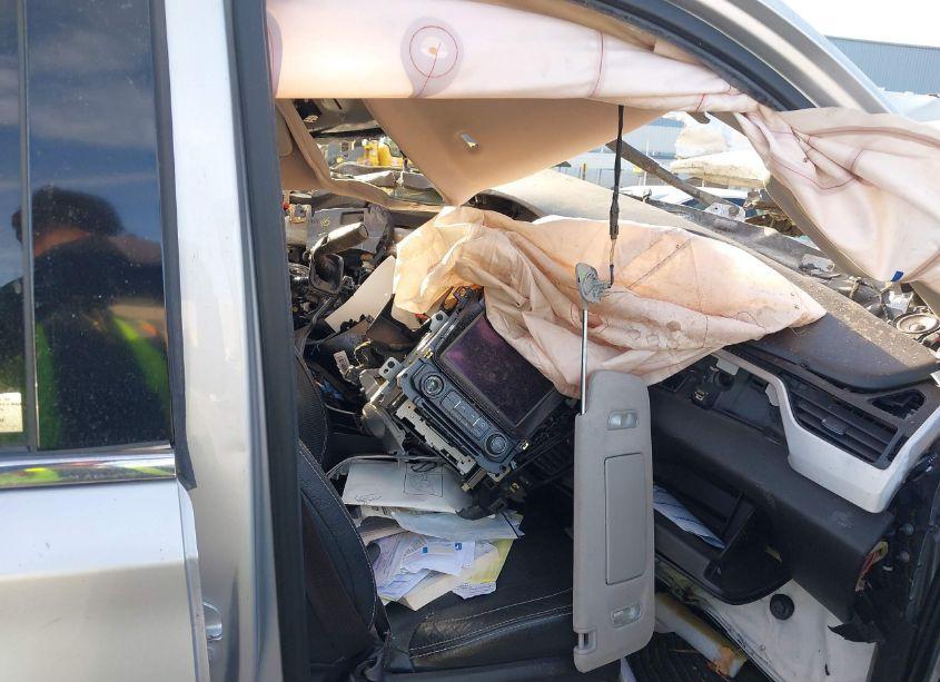 Photo 5 of 2015 Gmc Yukon XL 1500 SLE (VIN 1GKS2GKC2FR269662)