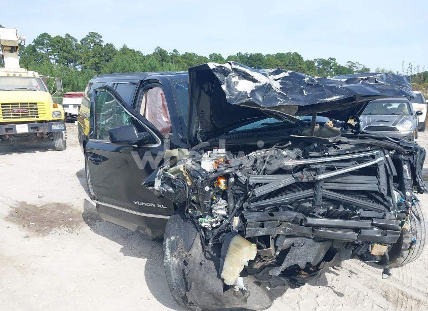 2019 Gmc Yukon XL SLT (VIN 1GKS2GKCXKR359166) main photo