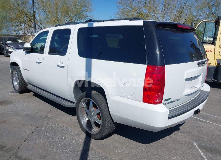 Photo 3 of 2011 Gmc Yukon XL 1500 SLE (VIN 1GKS2HE39BR259996)