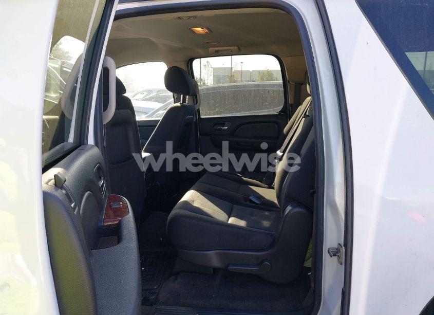 Photo 8 of 2011 Gmc Yukon XL 1500 SLE (VIN 1GKS2HE39BR259996)