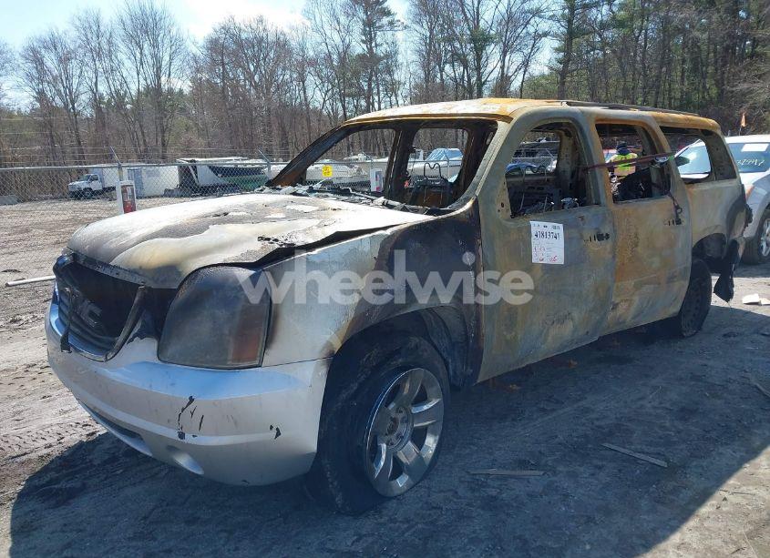 Photo 2 of 2011 Gmc Yukon XL 1500 SLE (VIN 1GKS2HE39BR392791)