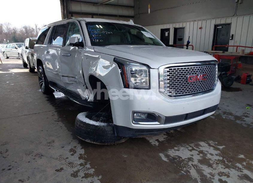 2017 Gmc Yukon XL DENALI (VIN 1GKS2HKJ5HR402521) main photo