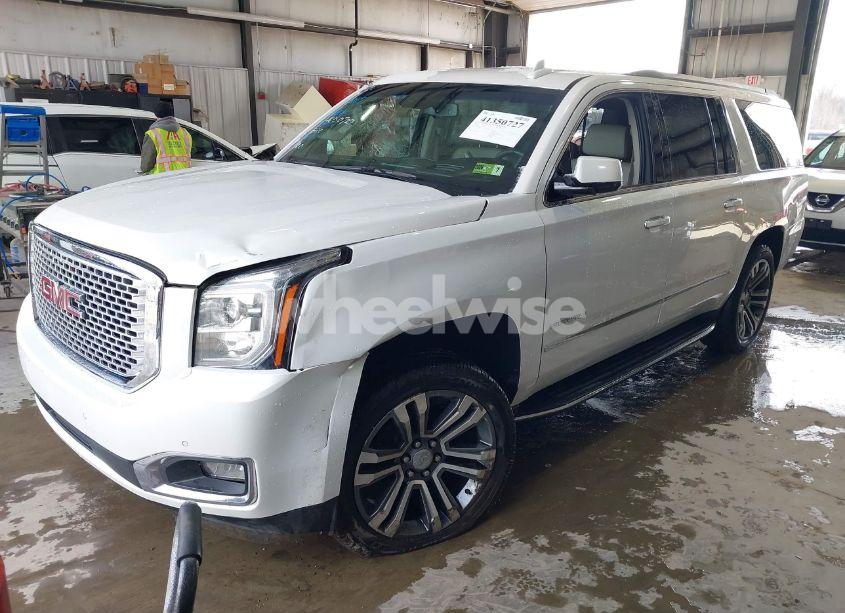 Photo 2 of 2017 Gmc Yukon XL DENALI (VIN 1GKS2HKJ5HR402521)