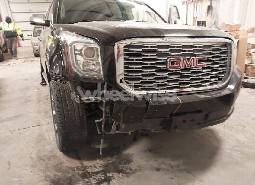Photo 6 of 2019 Gmc Yukon XL DENALI (VIN 1GKS2HKJ7KR381078)