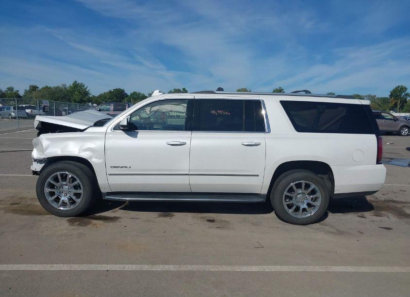 Photo 15 of 2018 Gmc Yukon XL DENALI (VIN 1GKS2HKJXJR275061)
