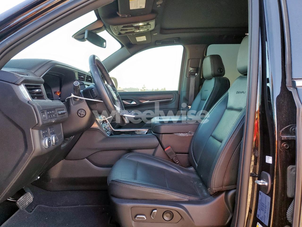 Photo 7 of 2022 GMC YUKON XL DENALI (VIN 1GKS2JKL3NR279452)