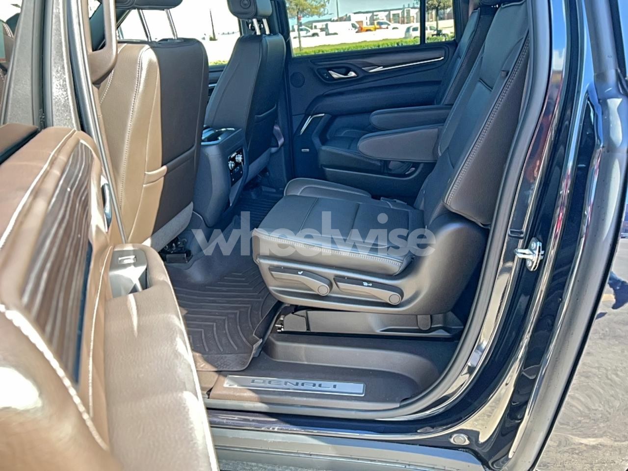 Photo 13 of 2024 GMC YUKON XL DENALI (VIN 1GKS2JKLXRR228598)