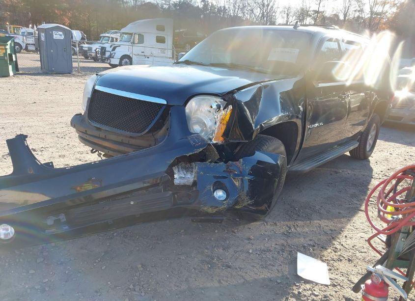 Photo 2 of 2011 Gmc Yukon XL 1500 SLT (VIN 1GKS2KE31BR387582)