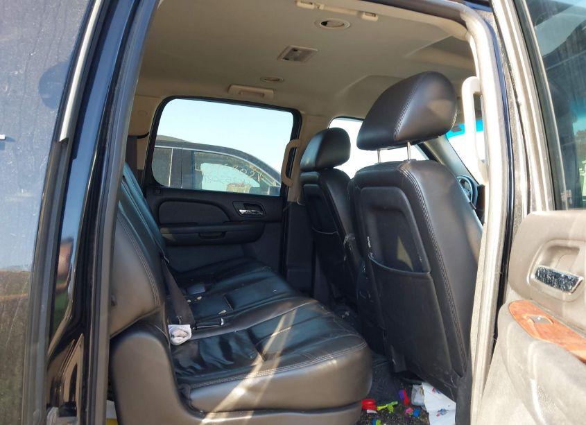 Photo 8 of 2011 Gmc Yukon XL 1500 SLT (VIN 1GKS2KE31BR387582)