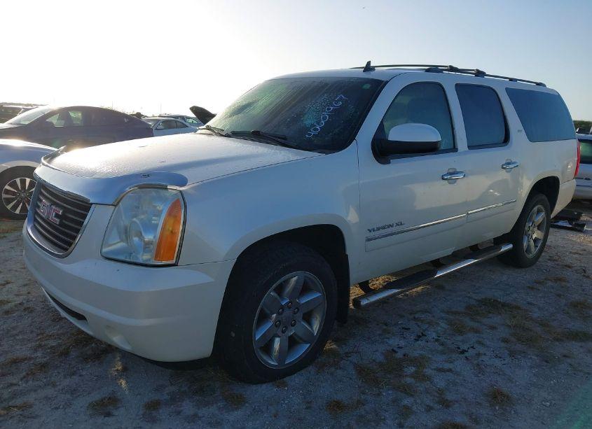 Photo 2 of 2011 Gmc Yukon XL 1500 SLT (VIN 1GKS2KE36BR223227)