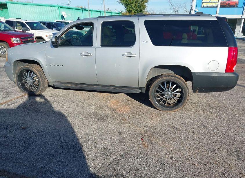 Photo 14 of 2011 Gmc Yukon XL 1500 SLT (VIN 1GKS2KE39BR124921)