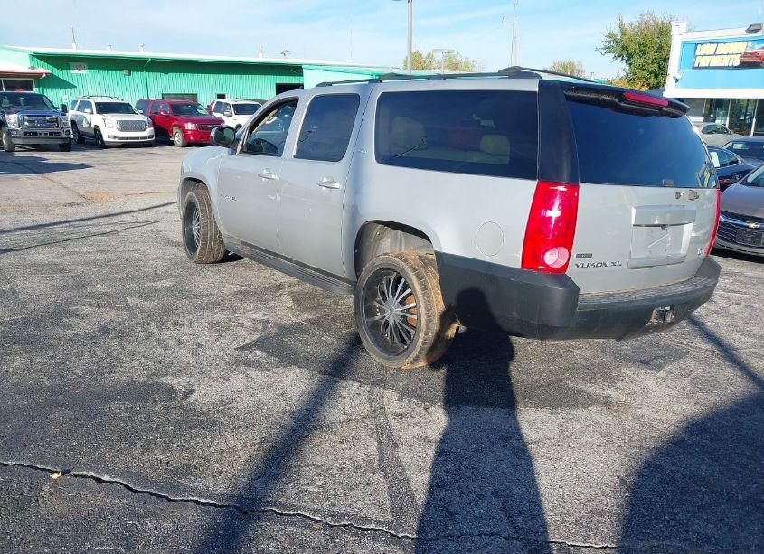 Photo 3 of 2011 Gmc Yukon XL 1500 SLT (VIN 1GKS2KE39BR124921)