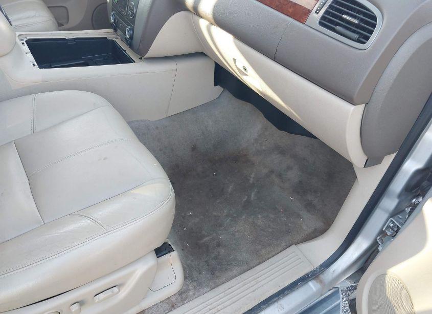 Photo 5 of 2011 Gmc Yukon XL 1500 SLT (VIN 1GKS2KE39BR124921)