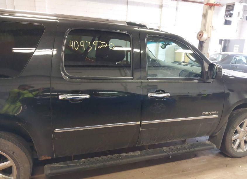 Photo 13 of 2011 Gmc Yukon XL 1500 DENALI (VIN 1GKS2MEF0BR300132)