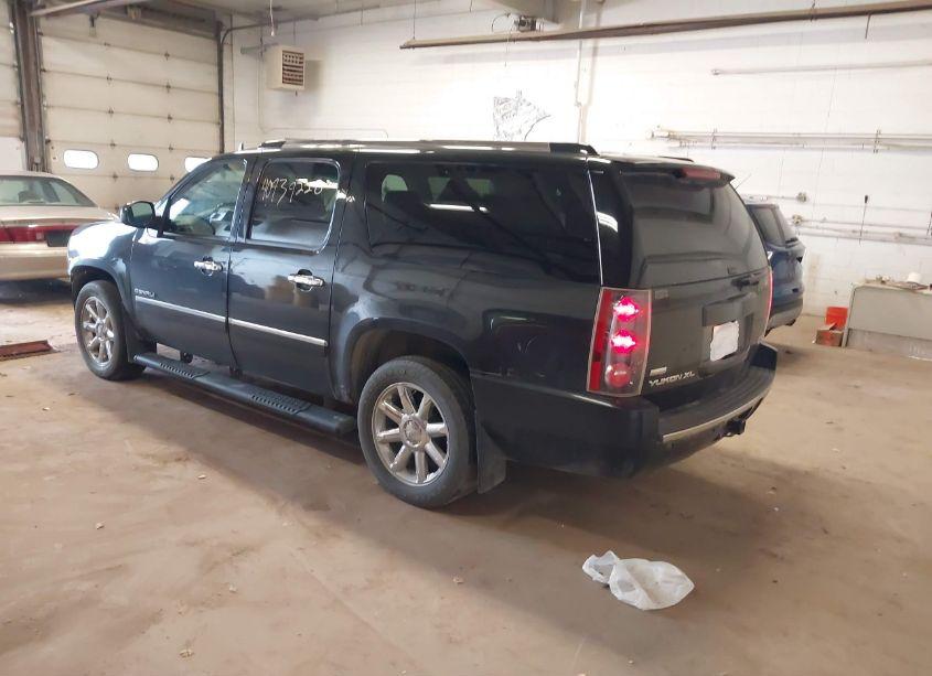 Photo 3 of 2011 Gmc Yukon XL 1500 DENALI (VIN 1GKS2MEF0BR300132)