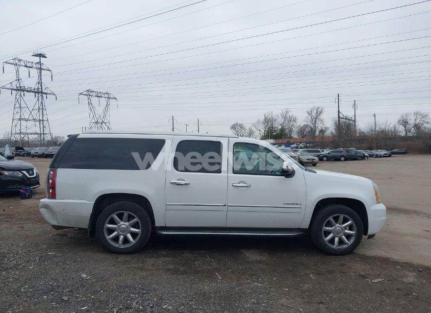 Photo 13 of 2011 Gmc Yukon XL 1500 DENALI (VIN 1GKS2MEF0BR348374)