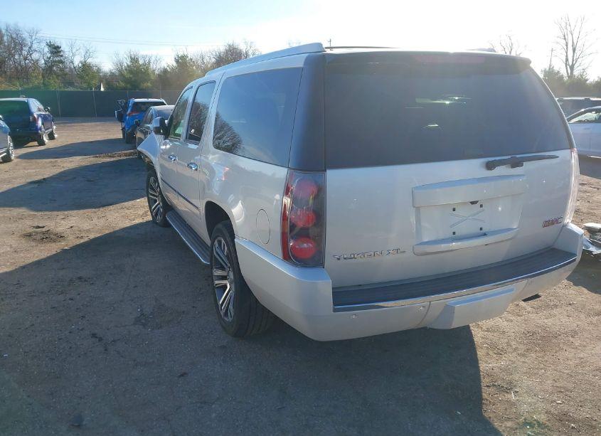 Photo 3 of 2011 Gmc Yukon XL 1500 DENALI (VIN 1GKS2MEF1BR343071)