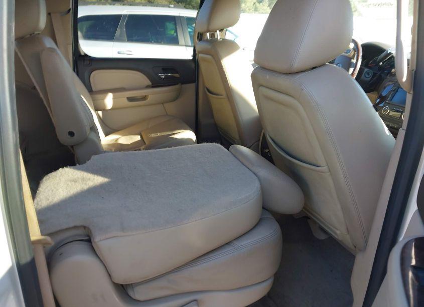 Photo 8 of 2011 Gmc Yukon XL 1500 DENALI (VIN 1GKS2MEF1BR343071)