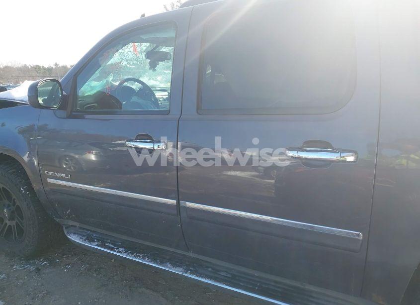 Photo 14 of 2011 Gmc Yukon XL 1500 DENALI (VIN 1GKS2MEF2BR166983)