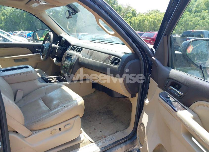 Photo 5 of 2011 Gmc Yukon XL 1500 DENALI (VIN 1GKS2MEF4BR323865)