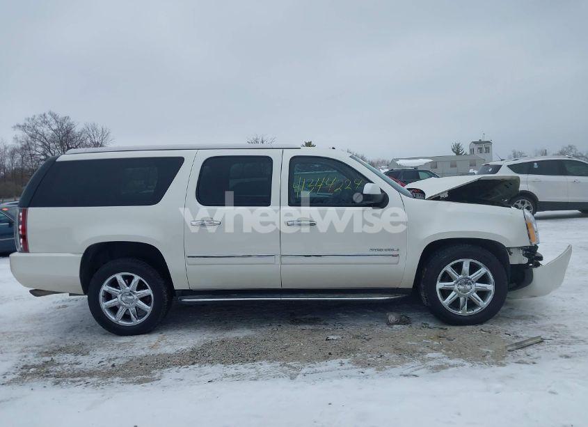 Photo 13 of 2011 Gmc Yukon XL 1500 DENALI (VIN 1GKS2MEF8BR137391)