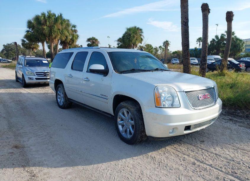 2011 Gmc Yukon XL 1500 DENALI (VIN 1GKS2MEFXBR219901) main photo