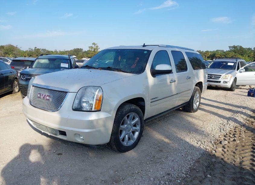 Photo 2 of 2011 Gmc Yukon XL 1500 DENALI (VIN 1GKS2MEFXBR219901)