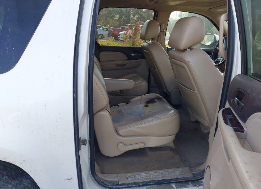 Photo 8 of 2011 Gmc Yukon XL 1500 DENALI (VIN 1GKS2MEFXBR219901)