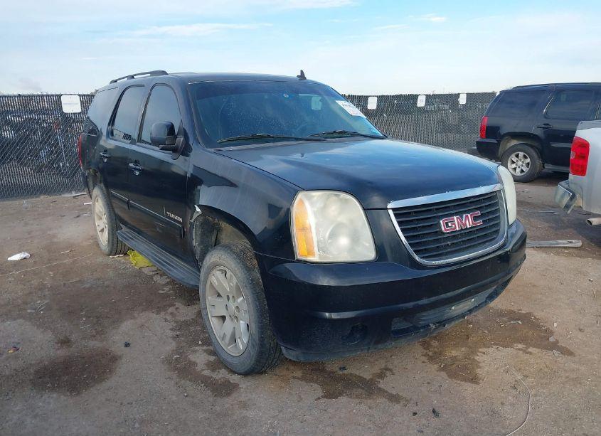 2010 Gmc Yukon SLE (VIN 1GKUCAE00AR135326) main photo