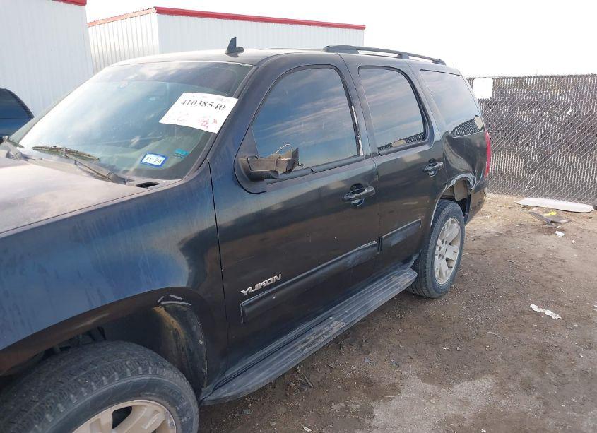 Photo 6 of 2010 Gmc Yukon SLE (VIN 1GKUCAE00AR135326)